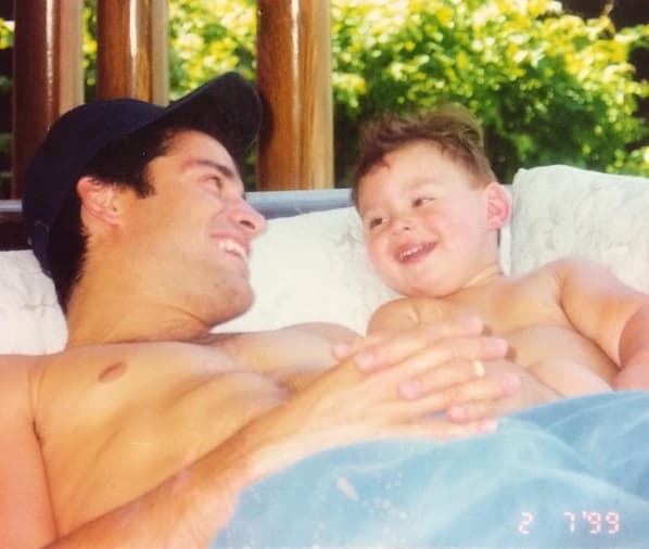 Lorenzo Valentino es el nombre del hijo de Chayanne, que así lucía durante sus primeros años de edad. Esta foto es la mejor y así celebramos el Día del Padre.