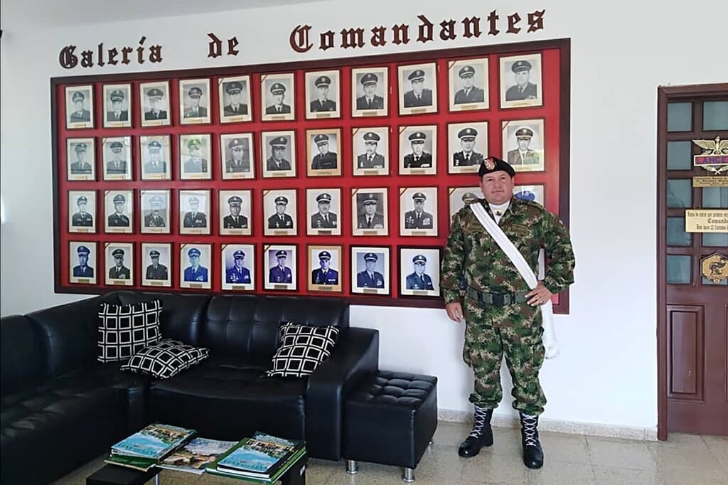 Duberney Capador Giraldo, un ex soldado colombiano muerto durante la operación para capturar a los presuntos implicados en el asesinato del presidente haitiano Jovenel Moise, es fotografiado durante su carrera militar, en Tolemaida, Colombia.