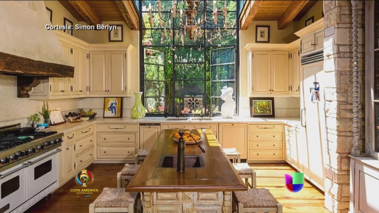 La mansión de 'La Diva del Bronx', que compró en 2016 (según reportó 
<b>El Gordo y La Flaca</b> en ese entonces), 
<b>abarca ocho acres.</b>
<br>