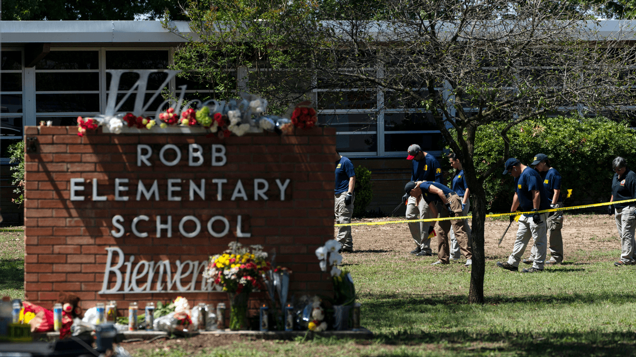 Tras evidencia de "fracasos en cascada” en masacre de Uvalde, ¿qué consecuencias podría haber para los implicados?