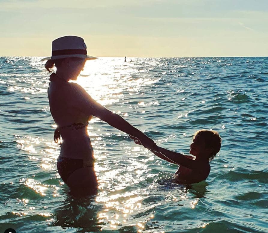 "Matías, que tiene seis años, estaba muy pegado con su papá, porque ellos decían que eran uno mismo, son un clon", agregó sobre su hijo mayor.
<br>