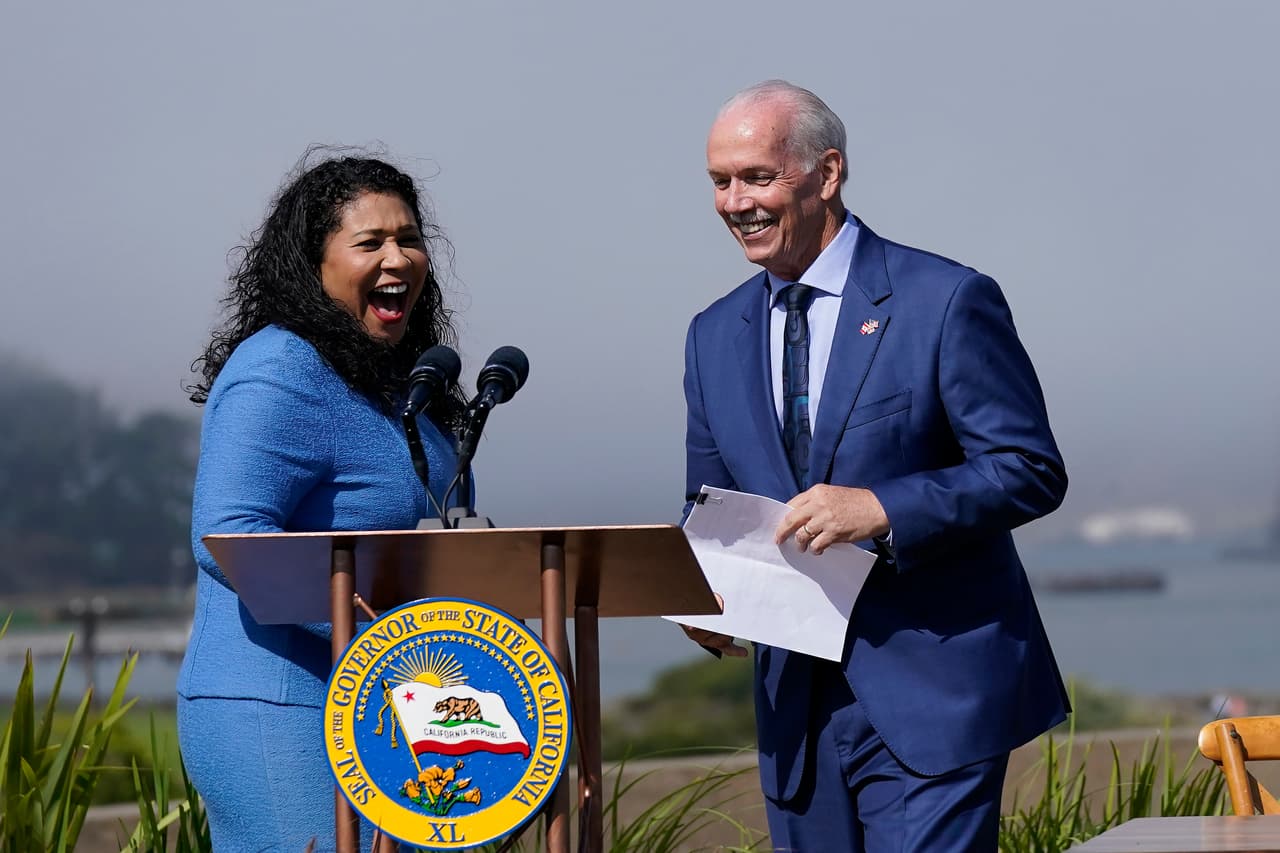 "No podemos simplemente disfrutar de nuestras vidas, ocuparnos de nuestros asuntos y dejar este planeta peor de lo que estaba", dijo Breed en la conferencia de prensa. "Es nuestra responsabilidad como administradores no solo ser los líderes en el cambio climático, sino también asegurarnos de que estamos enseñando a la próxima generación".
<br>