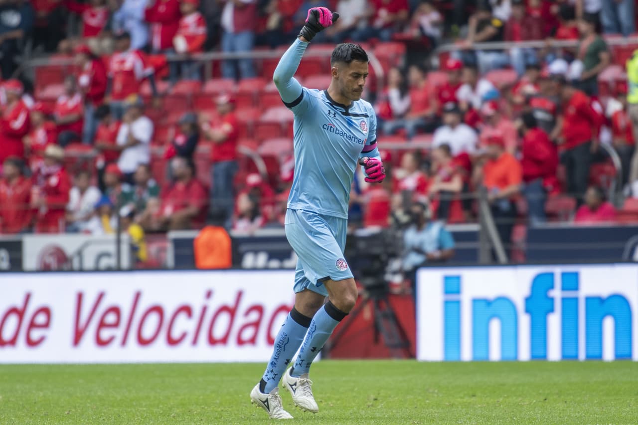 Talavera cierra el juego tras atajar el tiro de Jara desde los 11 pasos.