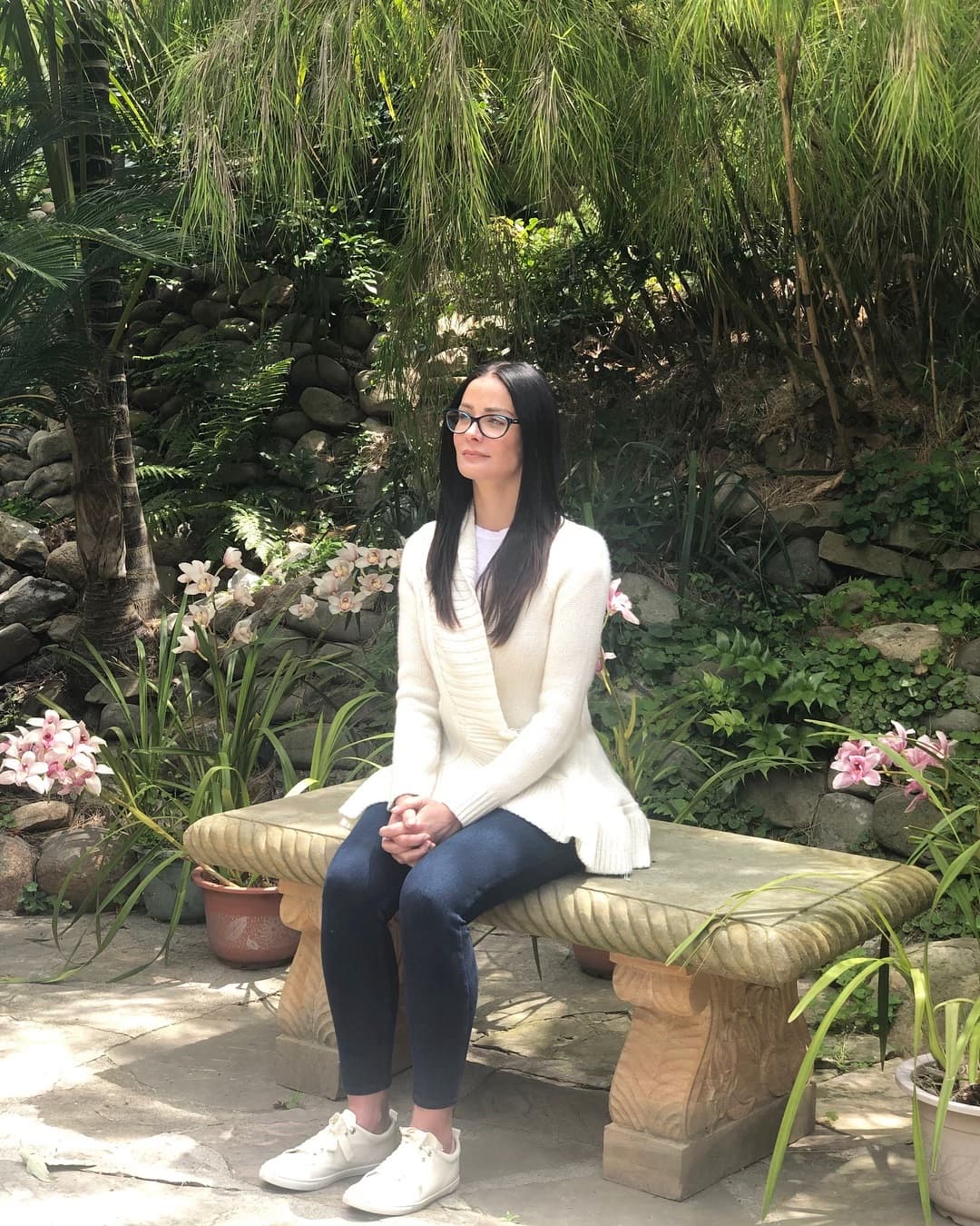 "Estoy bien, estoy fuerte. Mis hijos están bien, aunque con mucho miedo, pero saben que tienen una mamá guerrera, que no se rinde, que me levanto de todas las que me ponen, de todas me levanto más fuerte que nunca", comentó la actriz.