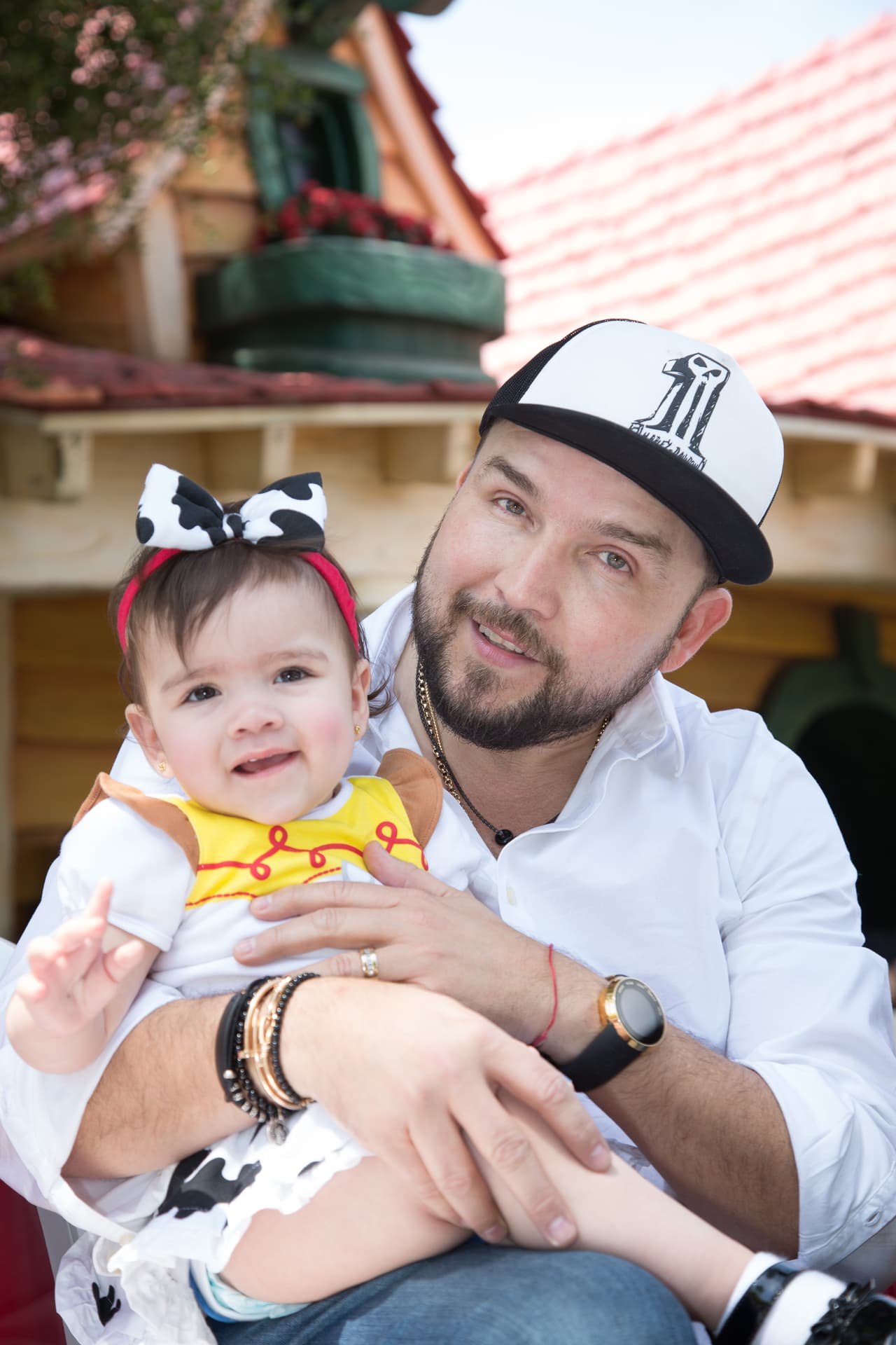 A unos días de unirse a La Reina de la Canción como capitán, Poncho Lizárraga disfrutó de un momento de diversión con su esposa e hijas.