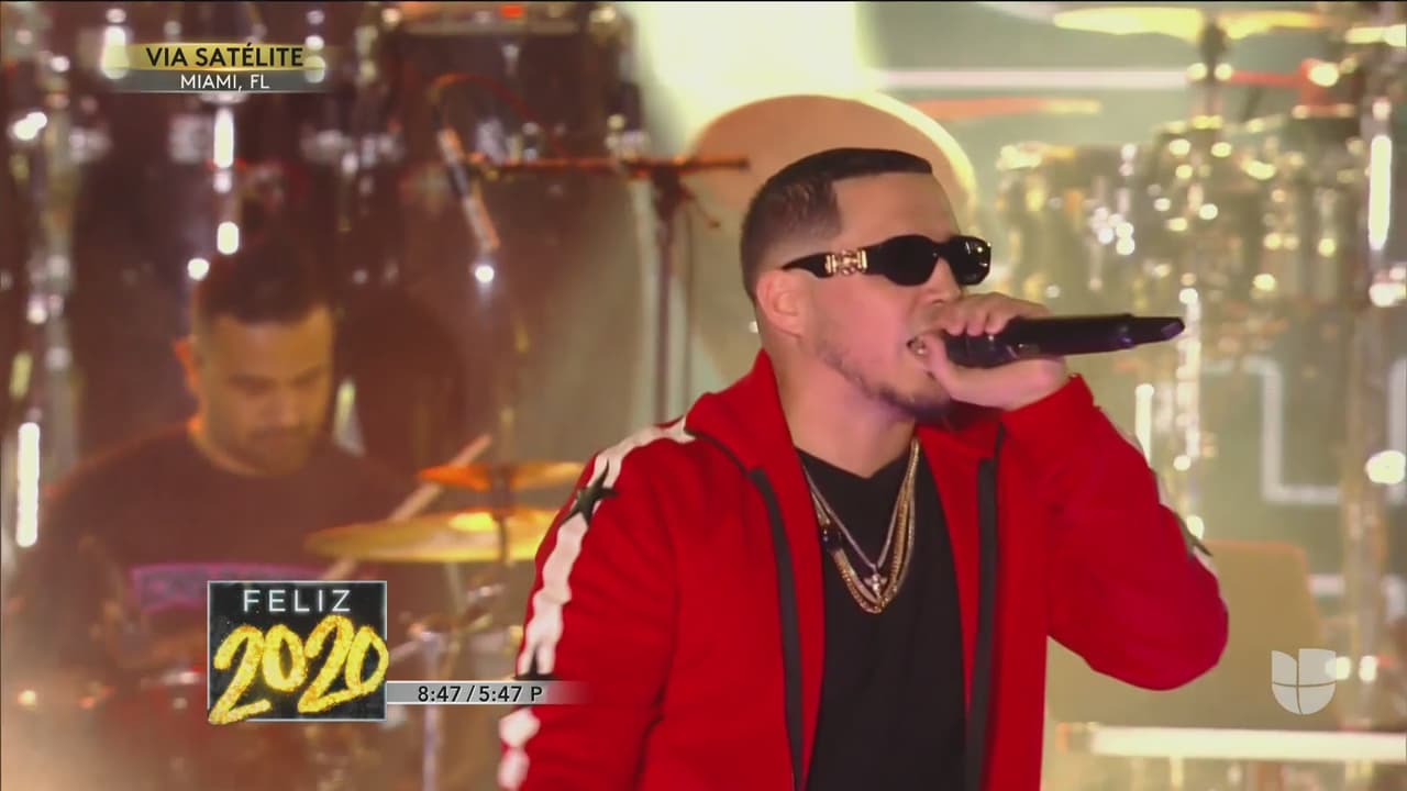 I'm Chino fue otro de los invitados musicales en Miami y lo hizo con el tema 'Disfraza'.