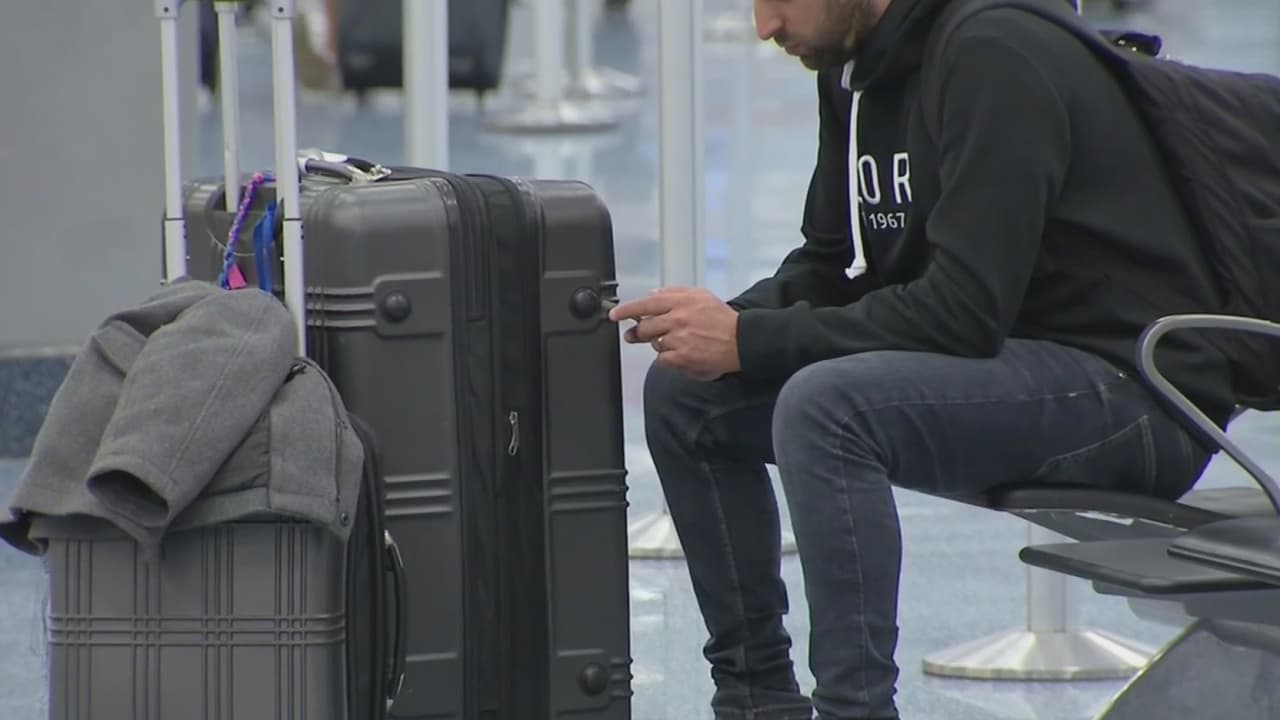 Suben los precios de los tiquetes aéreos para la celebración de 'Thanksgiving', ¿cómo ahorrar en estos viajes?