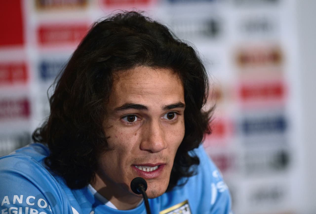 Cavani se confunde y dice que Jamaica es una selección de África