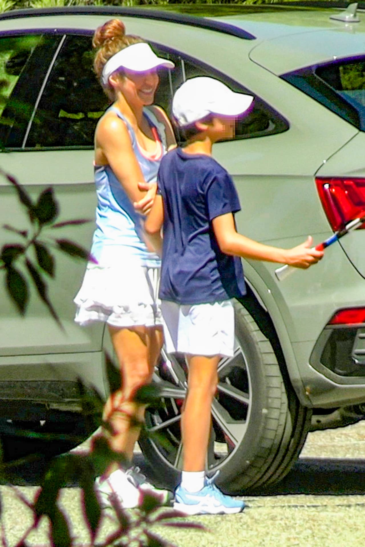 Sin embargo, llamó la atención un detalle en el 'outfit' deportivo de la colombiana. Mas aún, el mensaje que lanzó con él.
<br>