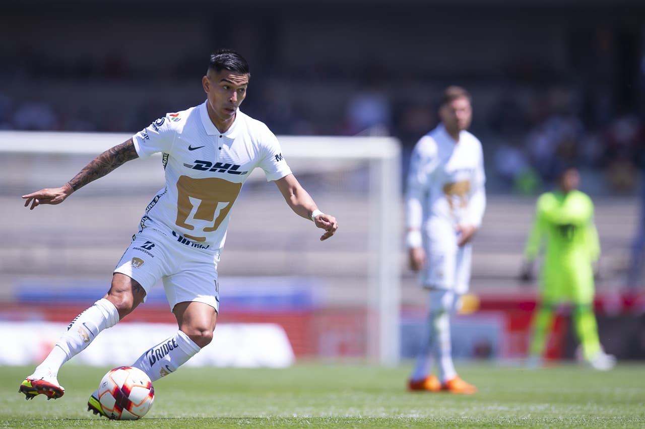 A pesar de haber jugado con 10 futbolistas la mayor parte del juego por la expulsión de Juan Ignacio Dinenno, los Pumas lograron una vital victoria ante Rayados.