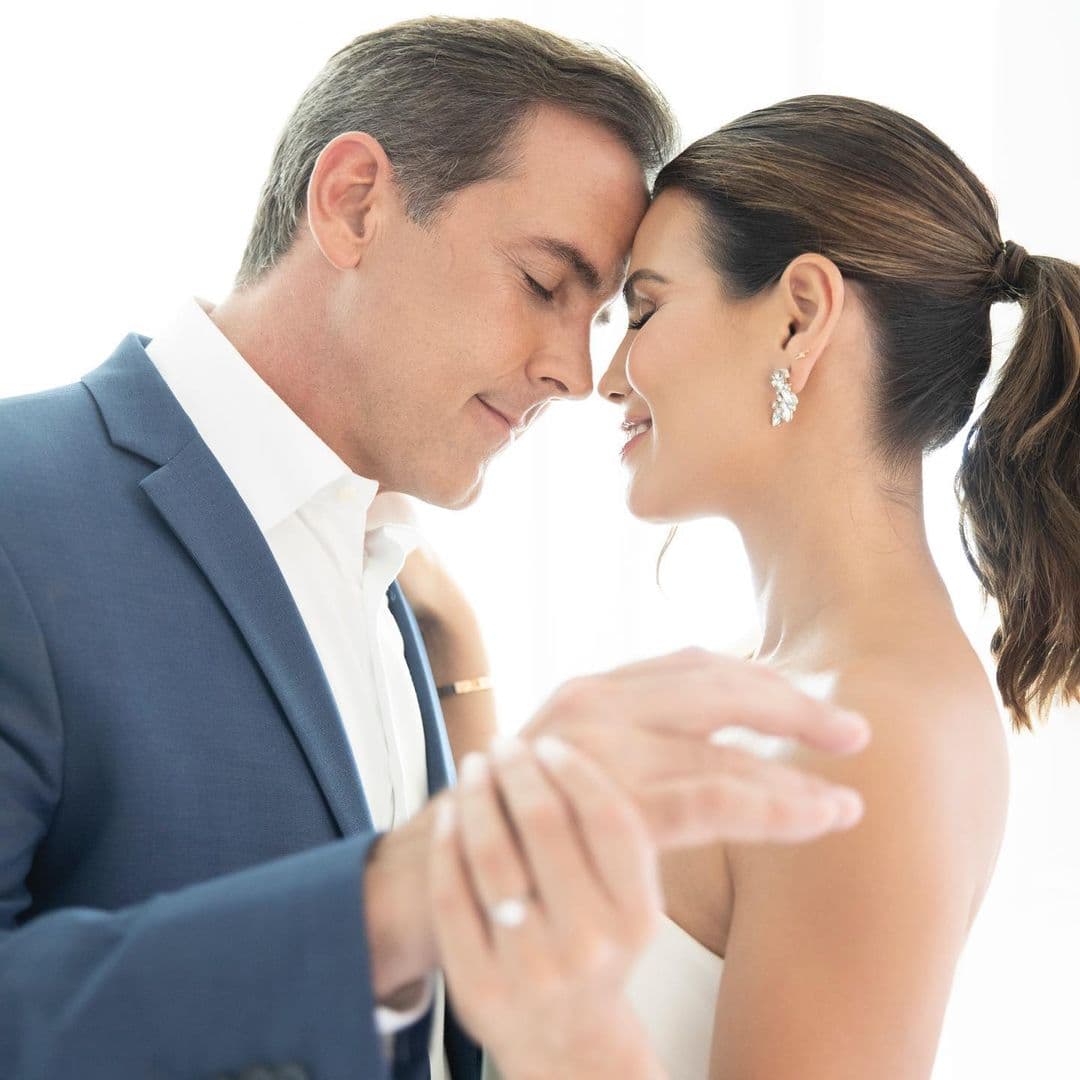 Sin embargo, Karina y Carlos se casaron en secreto y por lo civil en julio del 2020: "¡Tengo varios meses de ser la señora Ponce! ¿Tú crees que nos podíamos aguantar?", respondió la conductora a La Flaca en el show.
<br>