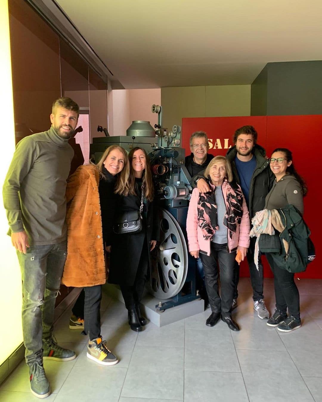 Leirado contó que la pieza se habría convertido “en un juego para los habitantes” en la mansión de la cantautora de ‘Moscas en la casa’.
<br>