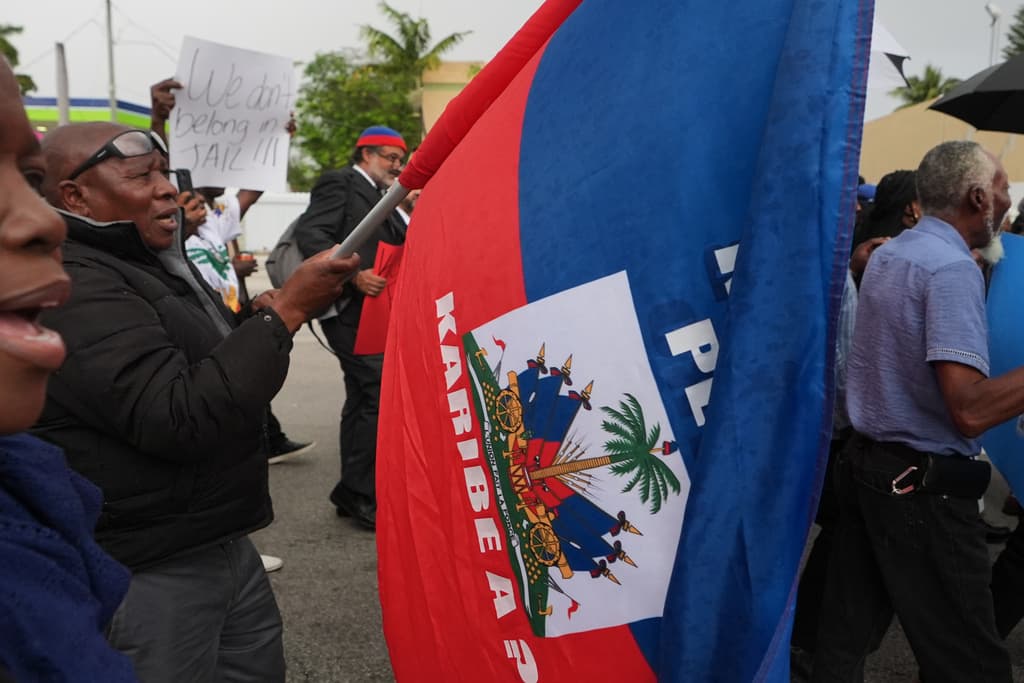 Comunidad haitiana de Miami recuerda a víctimas del terremoto de 2010 y a quienes perderán el TPS