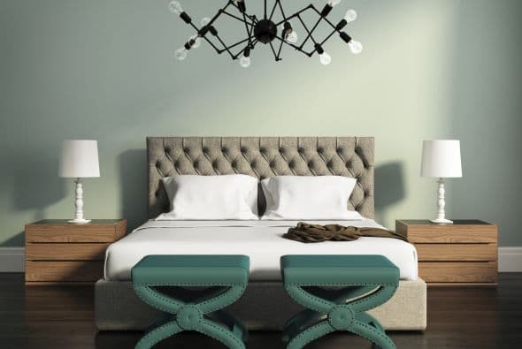 Los muebles son los necesarios y los colores escasean.