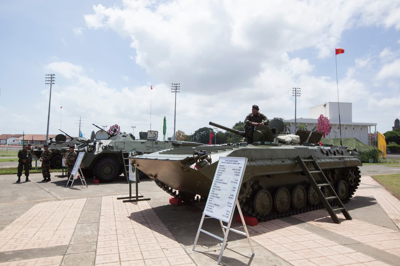 Esta semana, Nicaragua exhibió algunos de sus equipos militares y tanques de guerra.