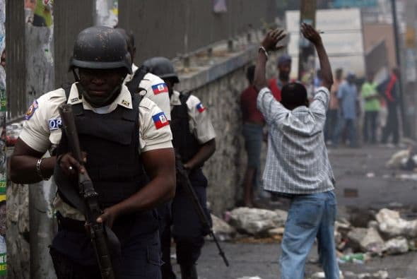 El ex presidente interino de Haití, Boniface Alexandre (2004-2006) teme que la crisis política surgida de la controvertida elección presidencial "desemboque en una guerra civil", según dijo este martes a una radio local.