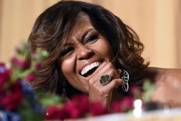 Algunas ocasiones ha recurrido a diseños de Carolina Herrera.