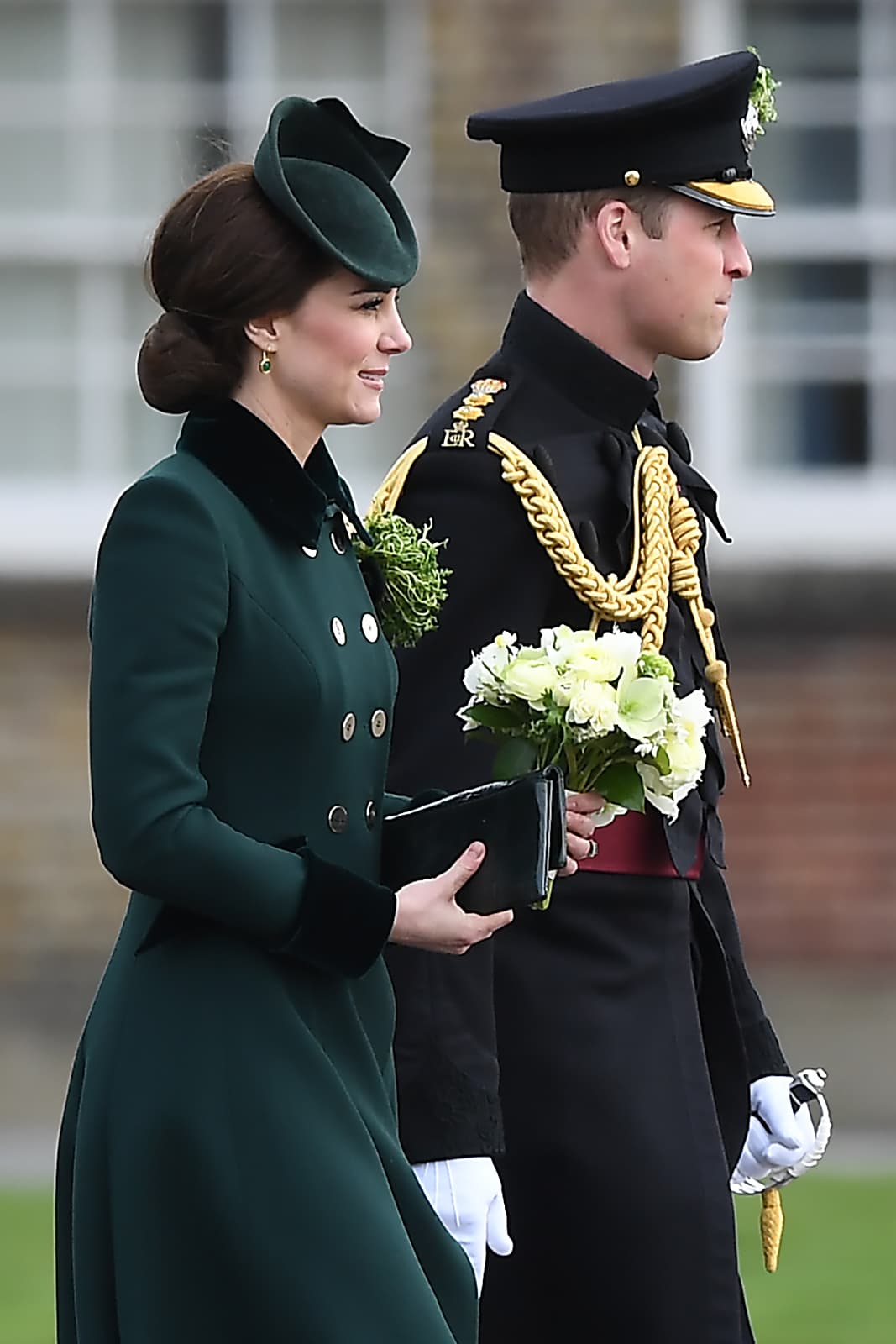 Kate y William con el Primer Batallón de las Guardias Irlandesas durante el Día de San Patricio, el viernes 17 de marzo, 2017.