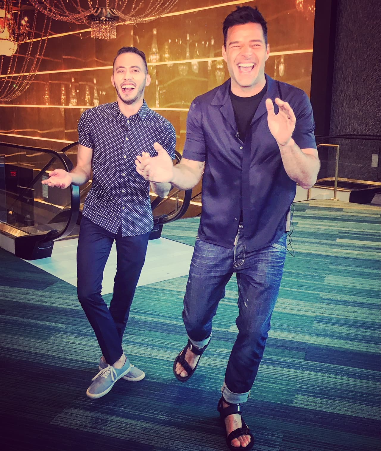 E incluso Ricky Martín le dio algunos consejos de baile. De hecho, Diego bailará un tema del astro boricua.