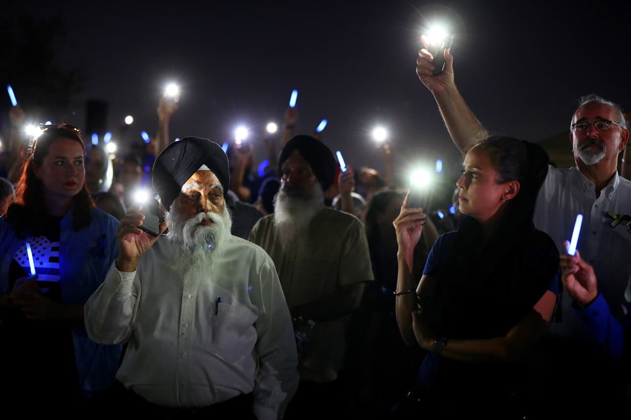 Dhaliwal tenía 10 años al servicio del Departamento del Sheriff del Condado Harris. Le sobreviven su esposa, tres hijos y sus padres.