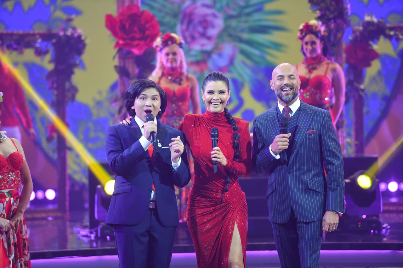 Finalmente, el cantante y actor se mostró feliz de cantar 'Un poco loco' para el público de Mira Quién Baila All Stars.