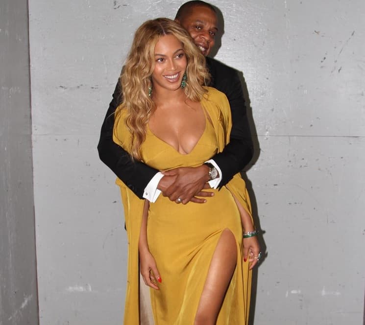 ¡Afortunado! El amor lo puede todo y gracias a él 'Jay' está al lado de una de las mujeres más bellas del medio musical.