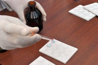 De esta forma la droga se oculta a los ojos del hombre o al olfato de perros entrenados.