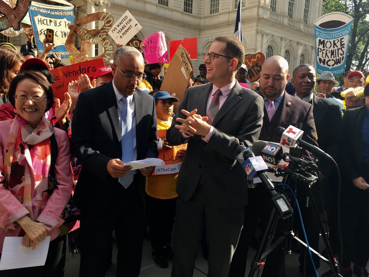 El proyecto de ley del concejal Mark Levine plantea un grupo de trabajo integrado por diversos departamentos de la Ciudad, enfocado en supervisar que cumplan las nuevas regulaciones.