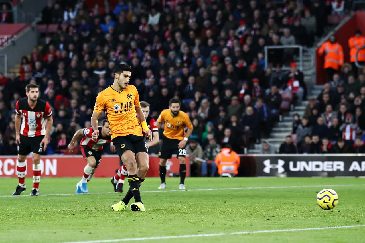 Bednarek (15’) y Shane Long (35’) aventajaron a los locales. Neto descontó al 53’ y Raúl Jiménez anotó de penal al (65’) y el segundo tanto del mexicano cayó al 76’.