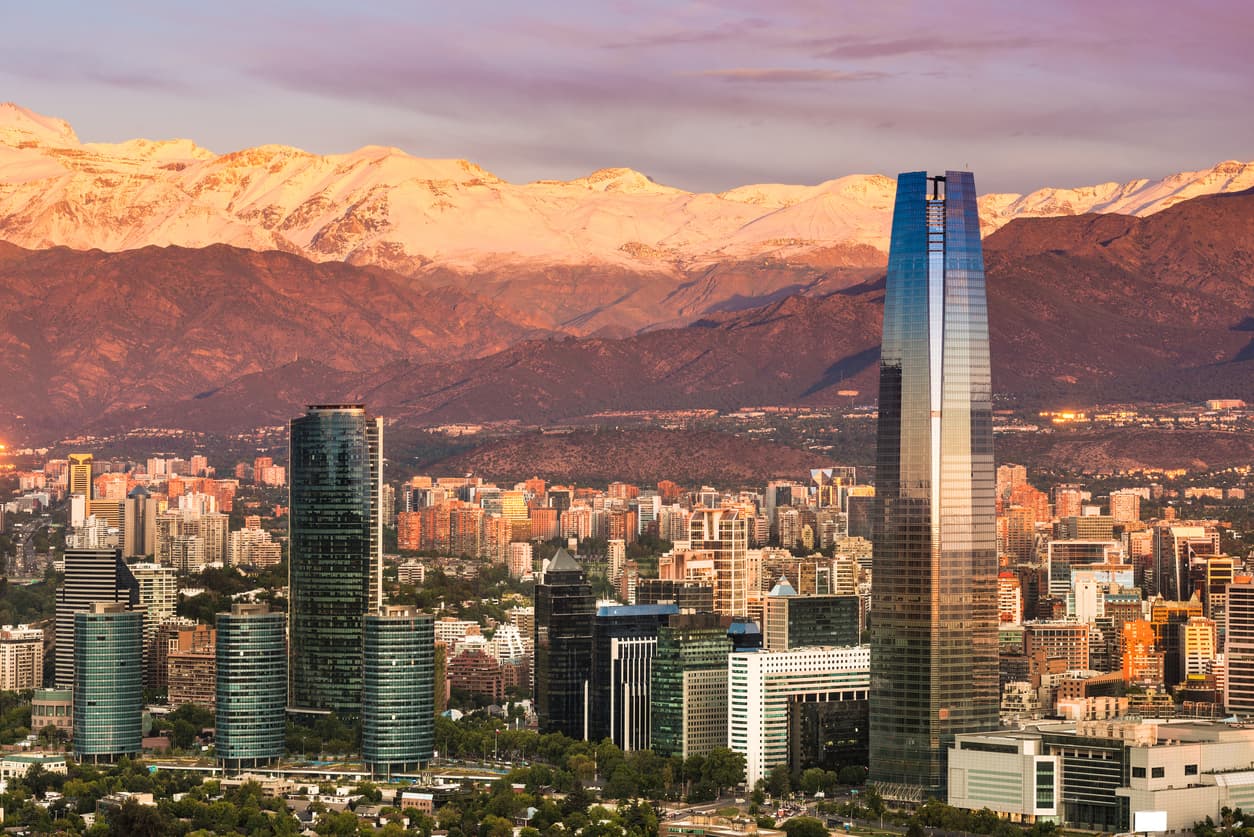 Santiago, la capital de Chile, quedó en el sexto puesto, con 56.85 puntos.