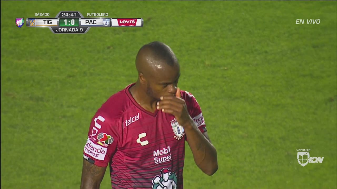 ¡Autogolazo de Barreiro para el 1-0 de Tigres!