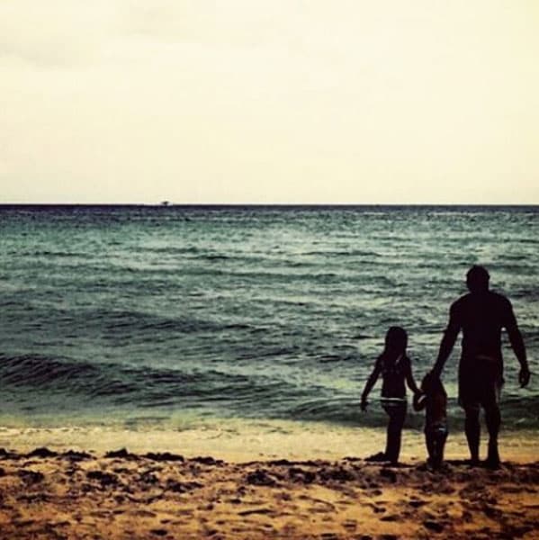 Pero las pequeñas no sólo heredaron la belleza de su padre, sino también algunos de sus gustos.