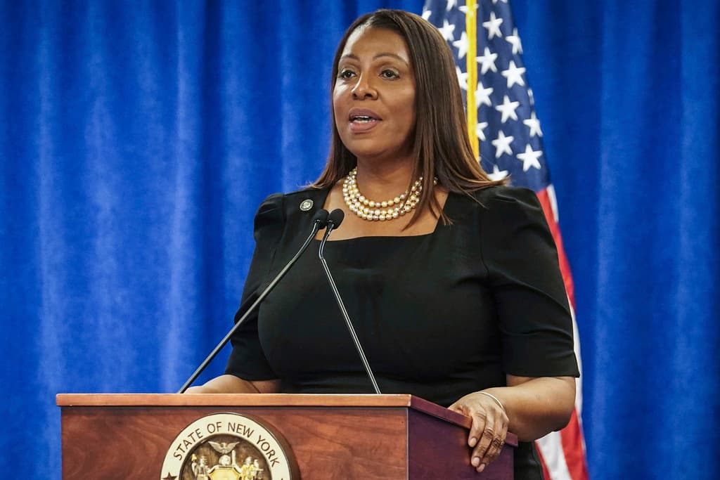 Gran jurado presenta cargos contra la fiscal general de Nueva York, Letitia James, una 'enemiga' a la que Trump pidió investigar