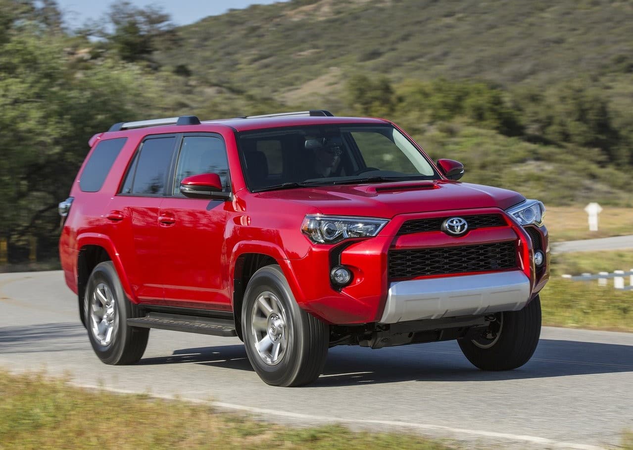 <h3 class="cms-H3-H3"><b>2do. lugar en el segmento de las SUV medianas</b></h3>
<br>
<br>
<u><b>Toyota 4Runner</b></u>
<br>
<br>
<b>Puntaje general: </b>8.6 de 10
<br>
<b>Valor retenido tras 5 años de uso:</b> 61.4%
