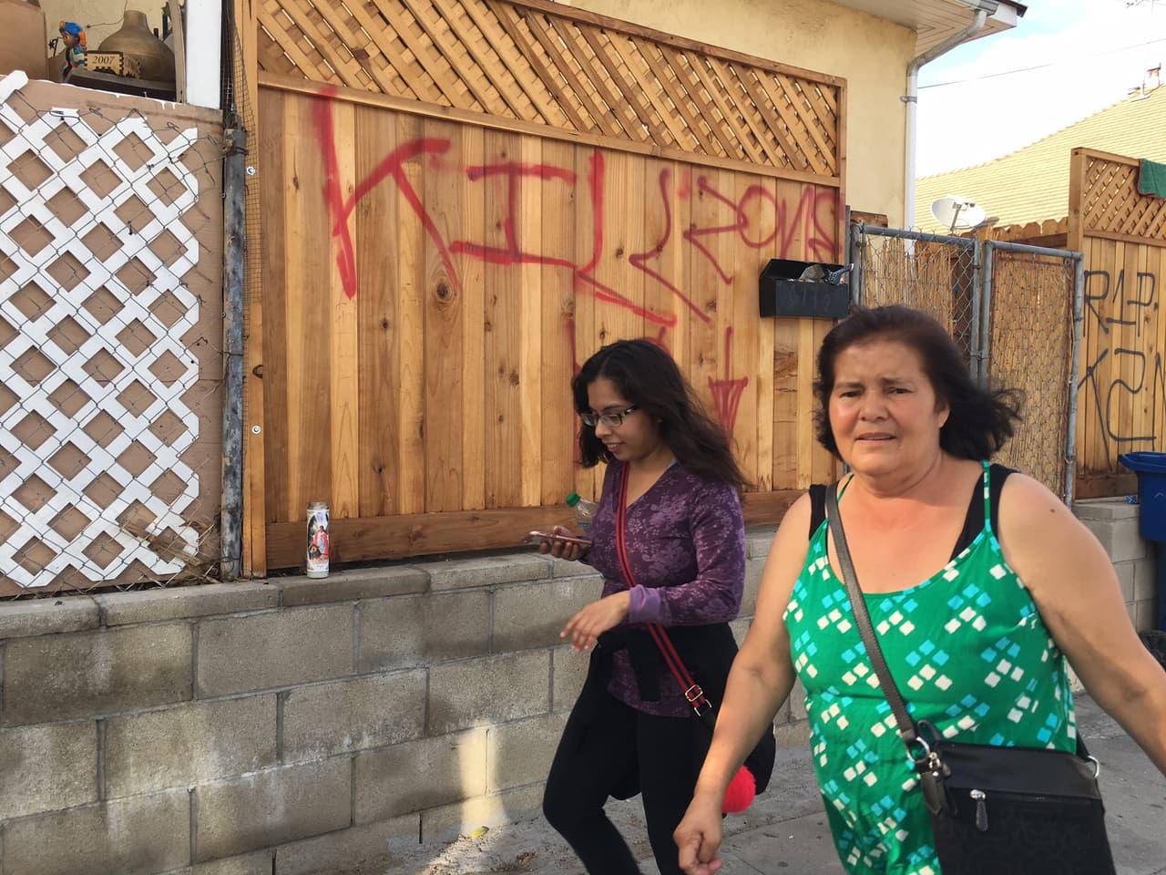 Este es el altar que honra a Óscar Félix, asesinado a balazos en Boyle Heights el 17 de enero de 2014.