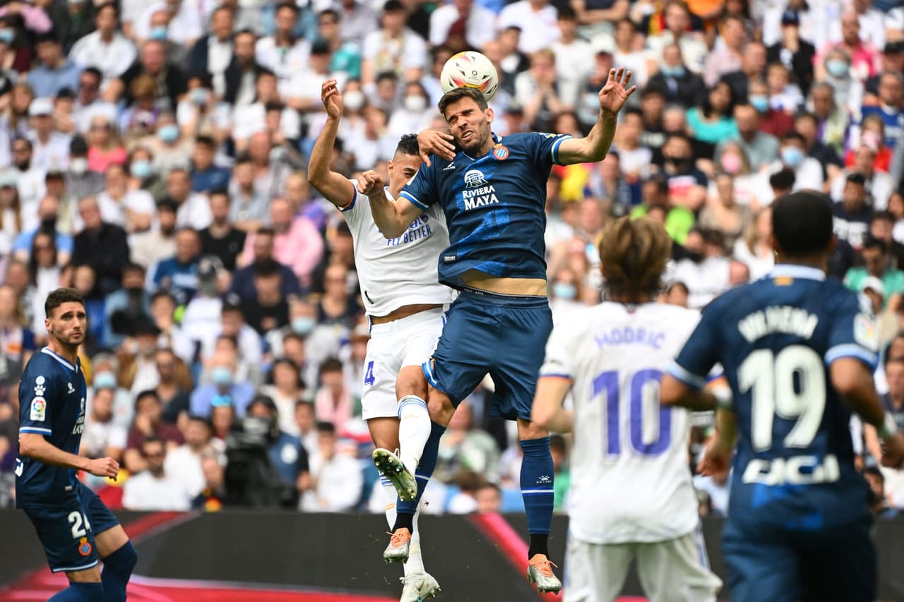 Real Madrid goleó 4-0 al Espanyol en el Santiago Bernabéu para proclamarse campeón en la Jornada 34 de LaLiga.
