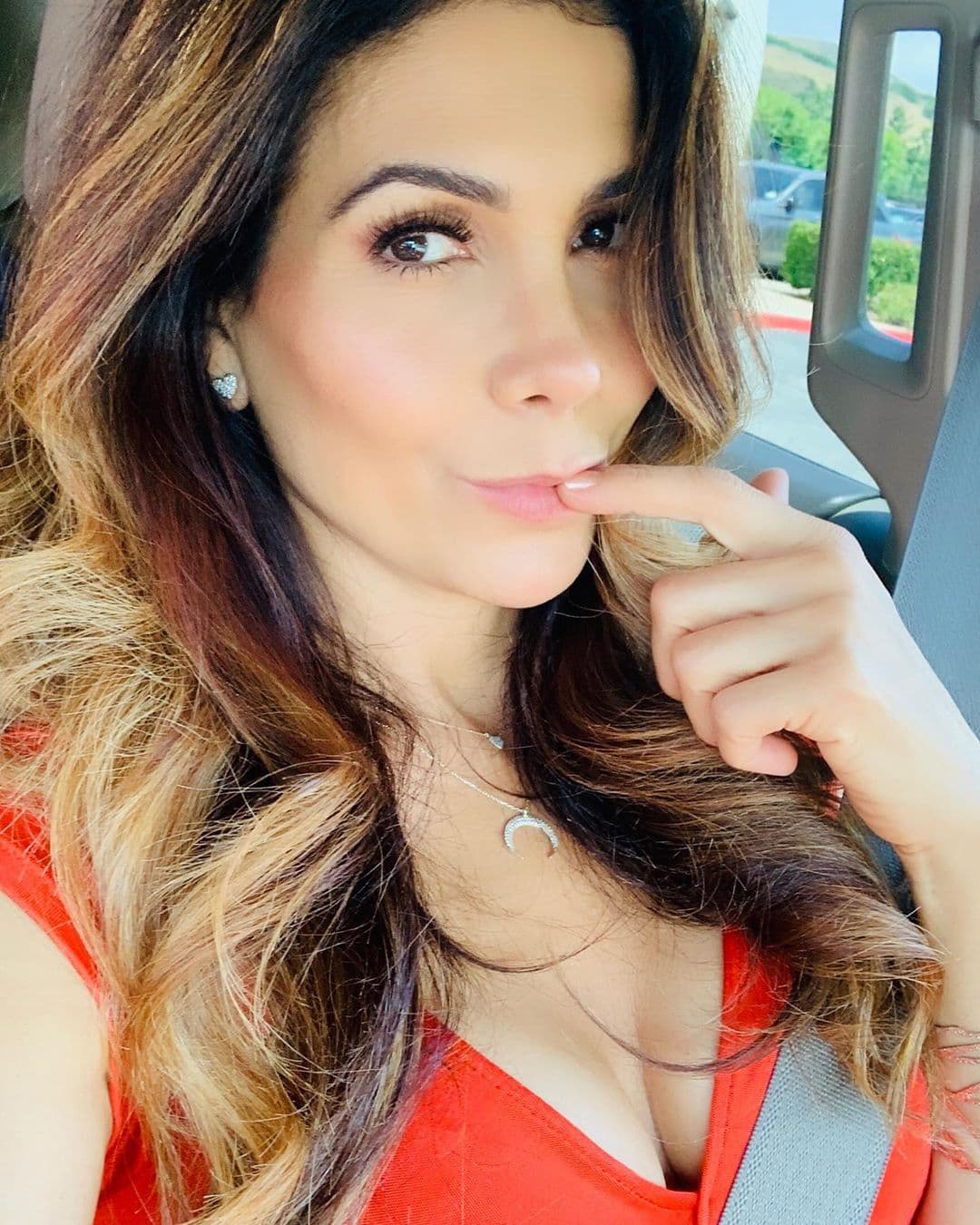 El papá de Patricia Manterola fue hallado sin vida la noche del miércoles 2 de octubre en la ciudad de Cuernavaca, en el estado mexicano de Morelos, según reportó 
<a href="https://www.eluniversal.com.mx/espectaculos/hallan-sin-vida-al-papa-de-la-actriz-patricia-manterola" target="_blank">El Universal</a>.