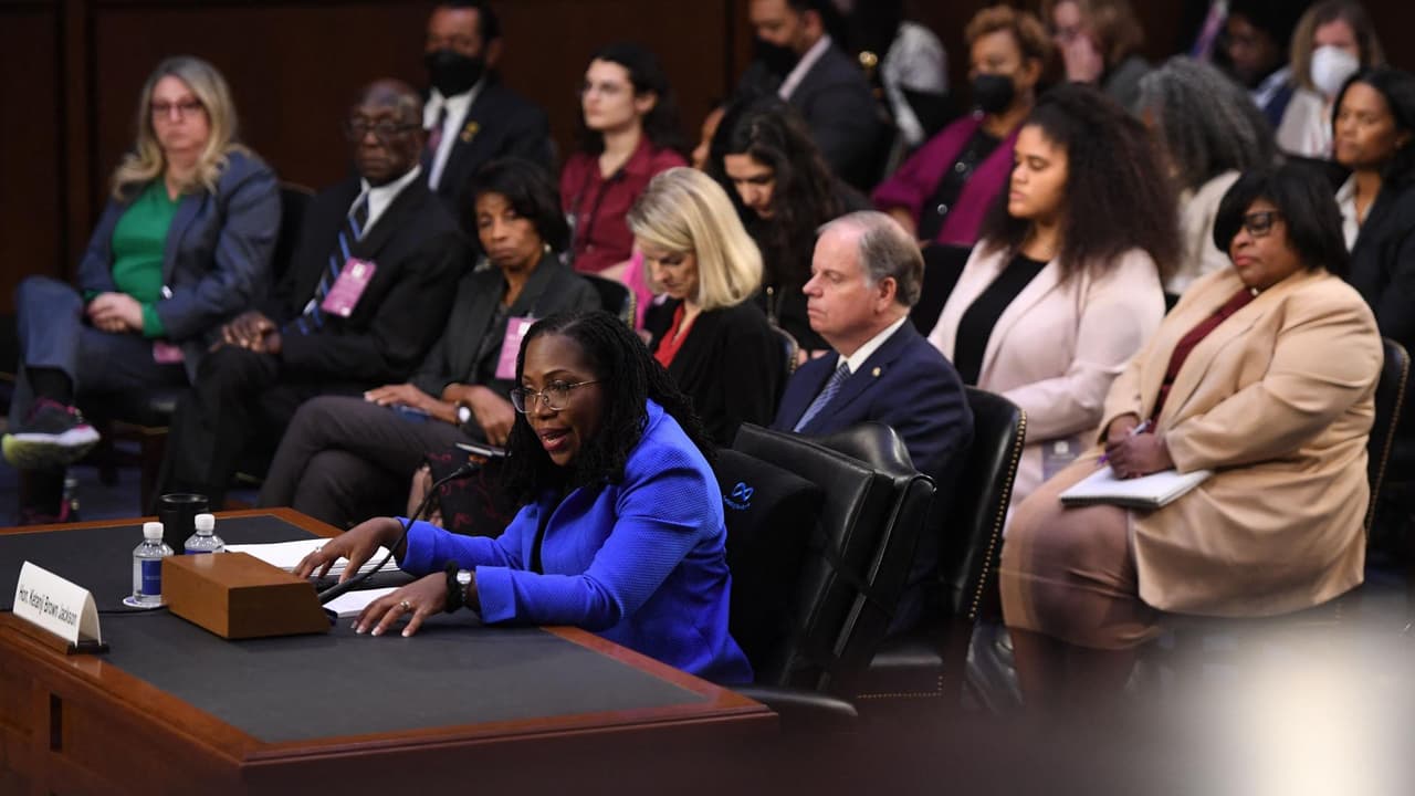 Cuatro puntos del 'circo político' en el que se convirtió la confirmación de Ketanji Brown 