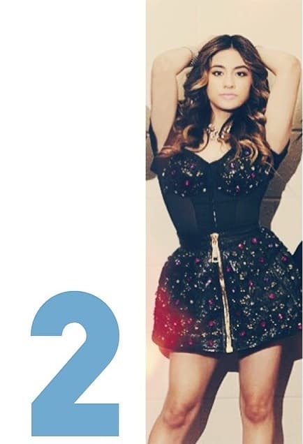 Ally Broke es tan sexy que sabe sacarle provecho a sus encantos posando de esta manera.