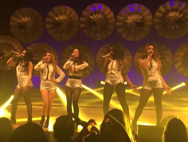 A estas cinco bellezas les encanta poner un toque futurista en su vestimenta.