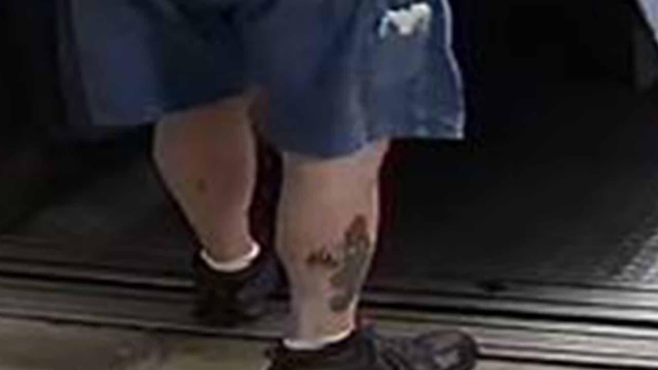 Las autoridades solicitan ayuda de la comunidad para identificar a los sospechosos.