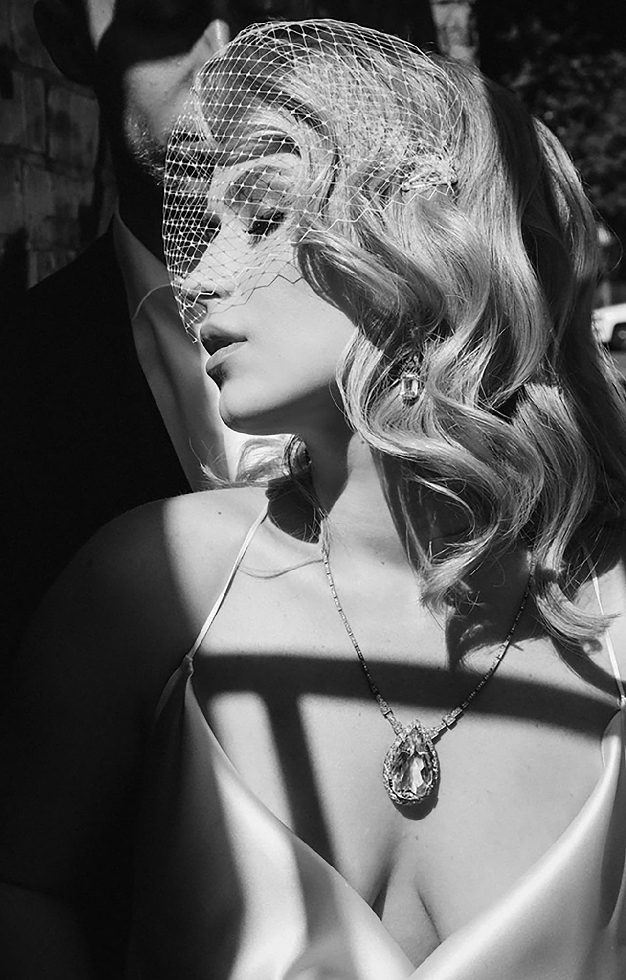 La novia bañada por una suave luz, imagen finalista en la categoría ‘retrato individual’.