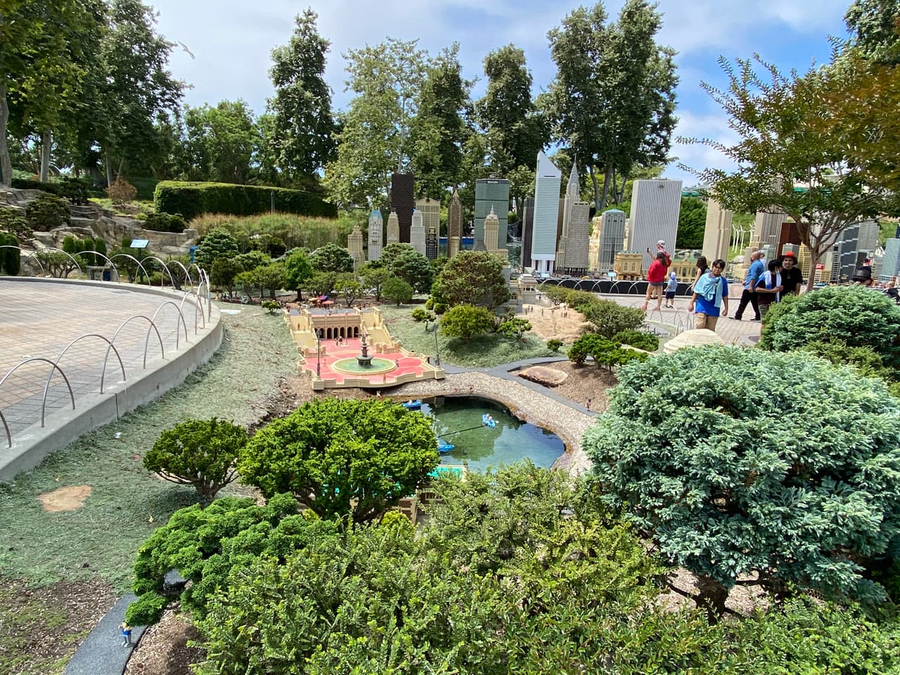 El Central Park de Nueva York tambi´´en está presente en el paseo a escala.