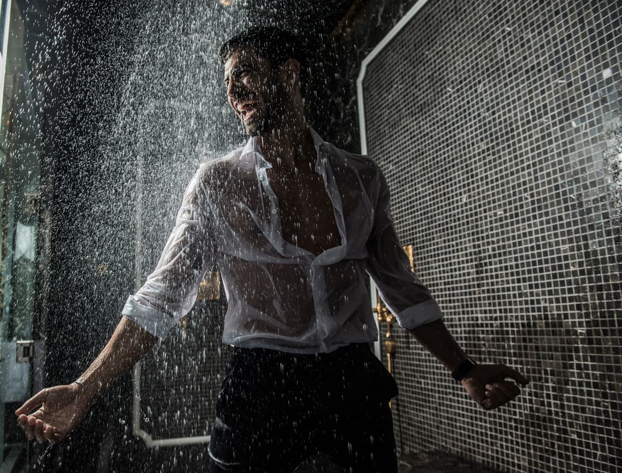 Roberto Hernández. Co presentador. Nuestra Belleza Latina. Sesión fotográfica jueces y conductores en Las Vegas.