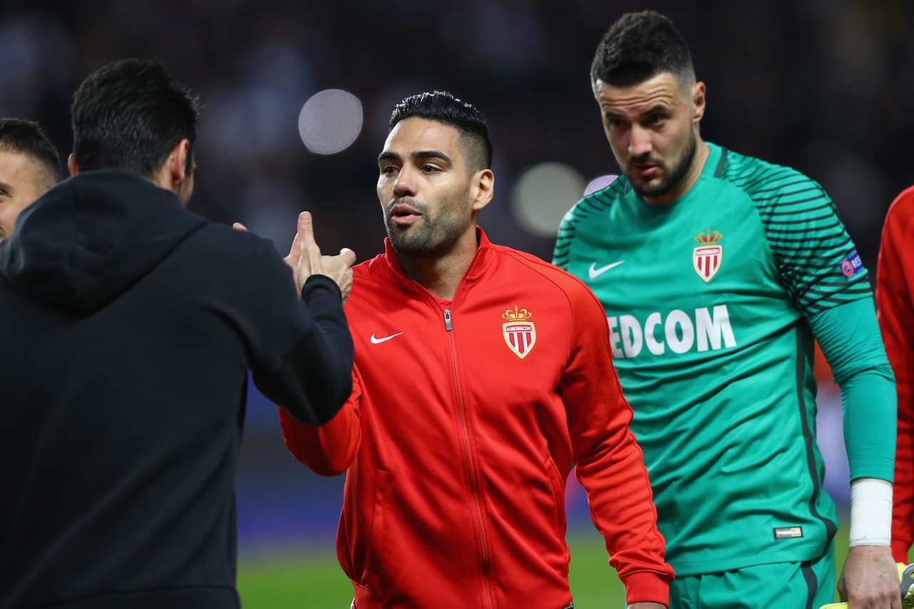 Aunque el Mónaco pretende que se quede, en Turquía insisten en que el colombiano Falcao García es el reemplazo ideal para Gomis en el ataque del Galatasaray.