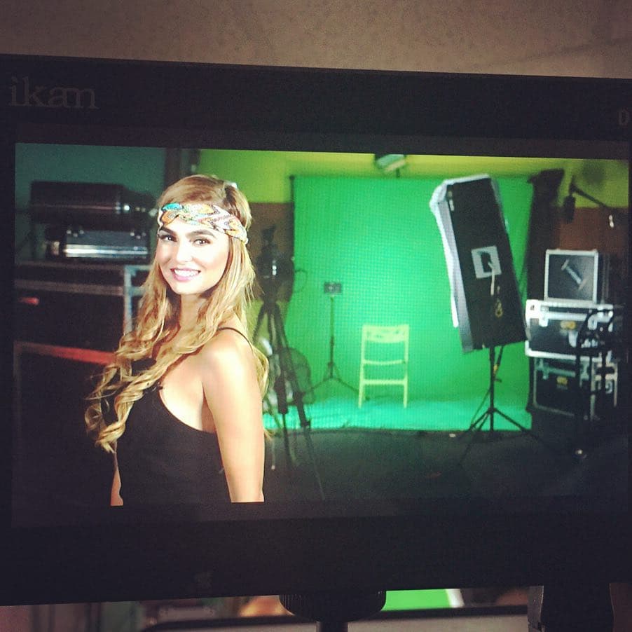 Sexy y divertida, Caro conquista en Instagram.