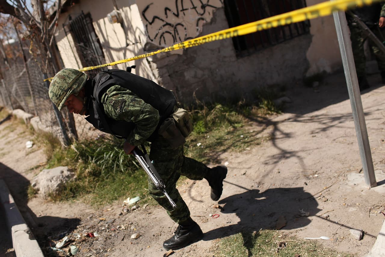 Los carteles se matan por marcar su territorio en México, pero comparten distribuidores de droga en EEUU