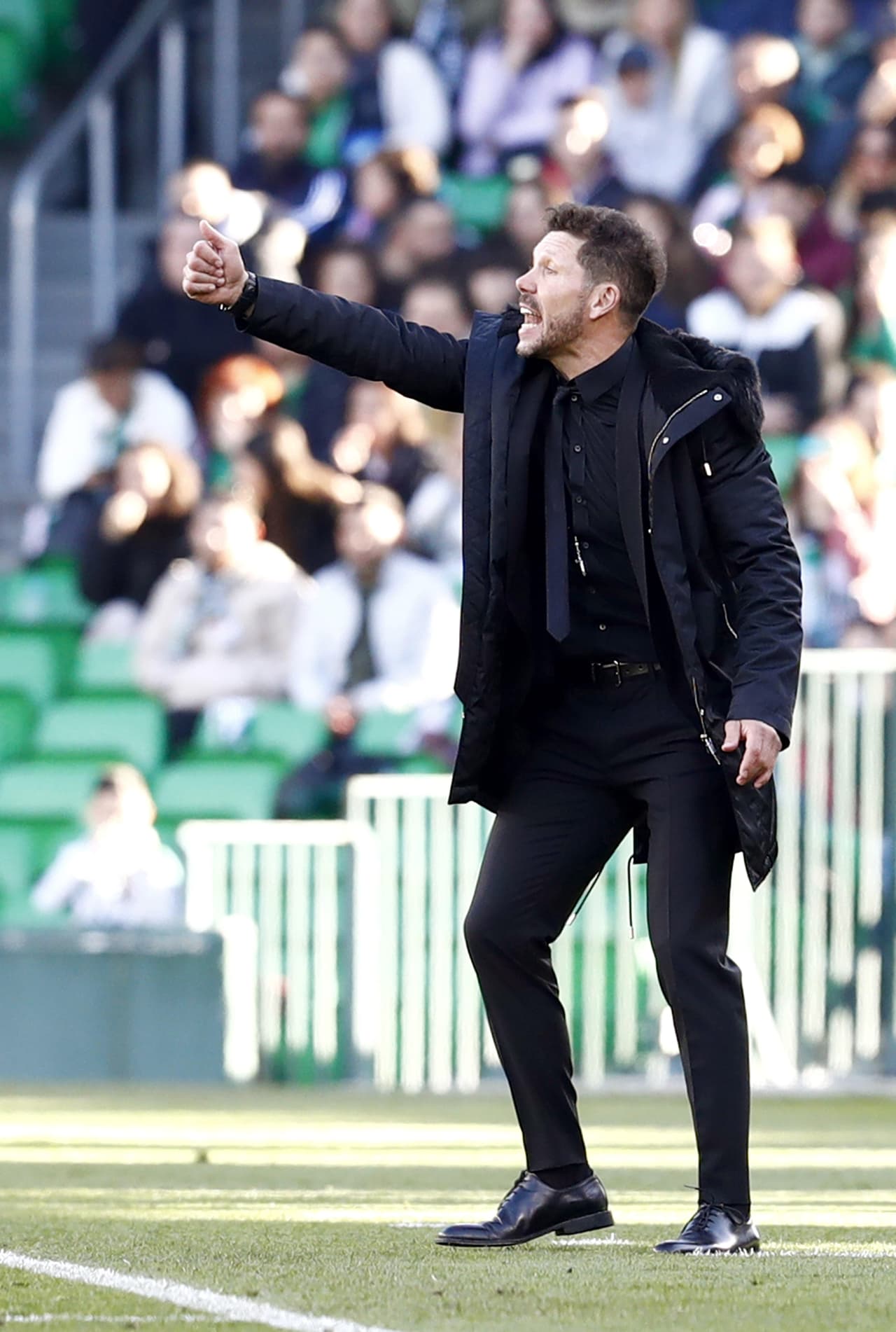 Ninguna instrucción de Diego Simeone funcionó para que su equipo al menos tuviera la igualdad, pues esta derrota aumenta la diferencia del líder.