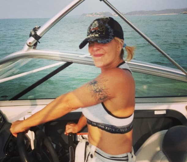 'La Guzmán' anda muy trabajadora y al mismo tiempo aprovecha para vacacionar de lo lindo.