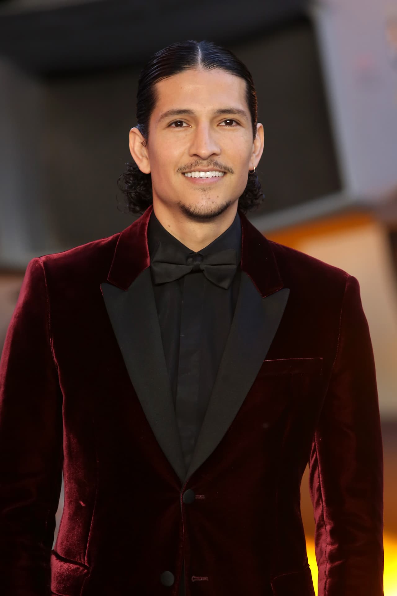 <b>Danny Ramírez </b>
<br>El filme ‘Top Gun: Maverick’ nos mostró a un guapo latino (tiene raíces mexicanas y colombianas) que está conquistando Hollywood. El intérprete, de 29 años, tiene una amplia lista de títulos en su carrera, como ‘Root Letter’, ‘Silo’ y ‘The Falcon and the Winter Soldier’.